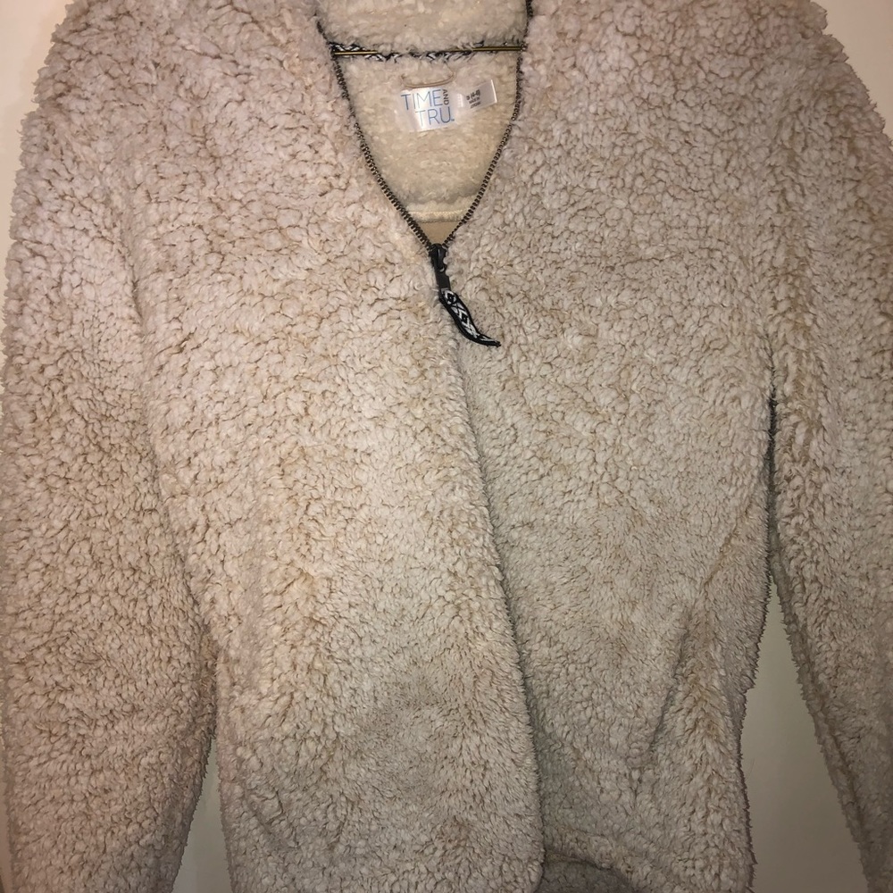 Time and tru fluffy jacket